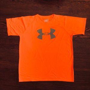 EUC Under Armour Athletic T-Shirt